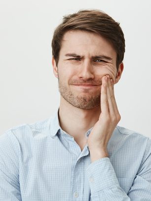 7 Possible Reasons Why Your Tooth Hurts When Biting or Chewing